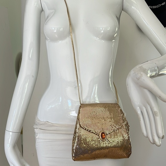 Whiting and Davis Gold Mesh Metallic Chain Envelope Shoulder Crossbody Bag - Picture 1 of 14